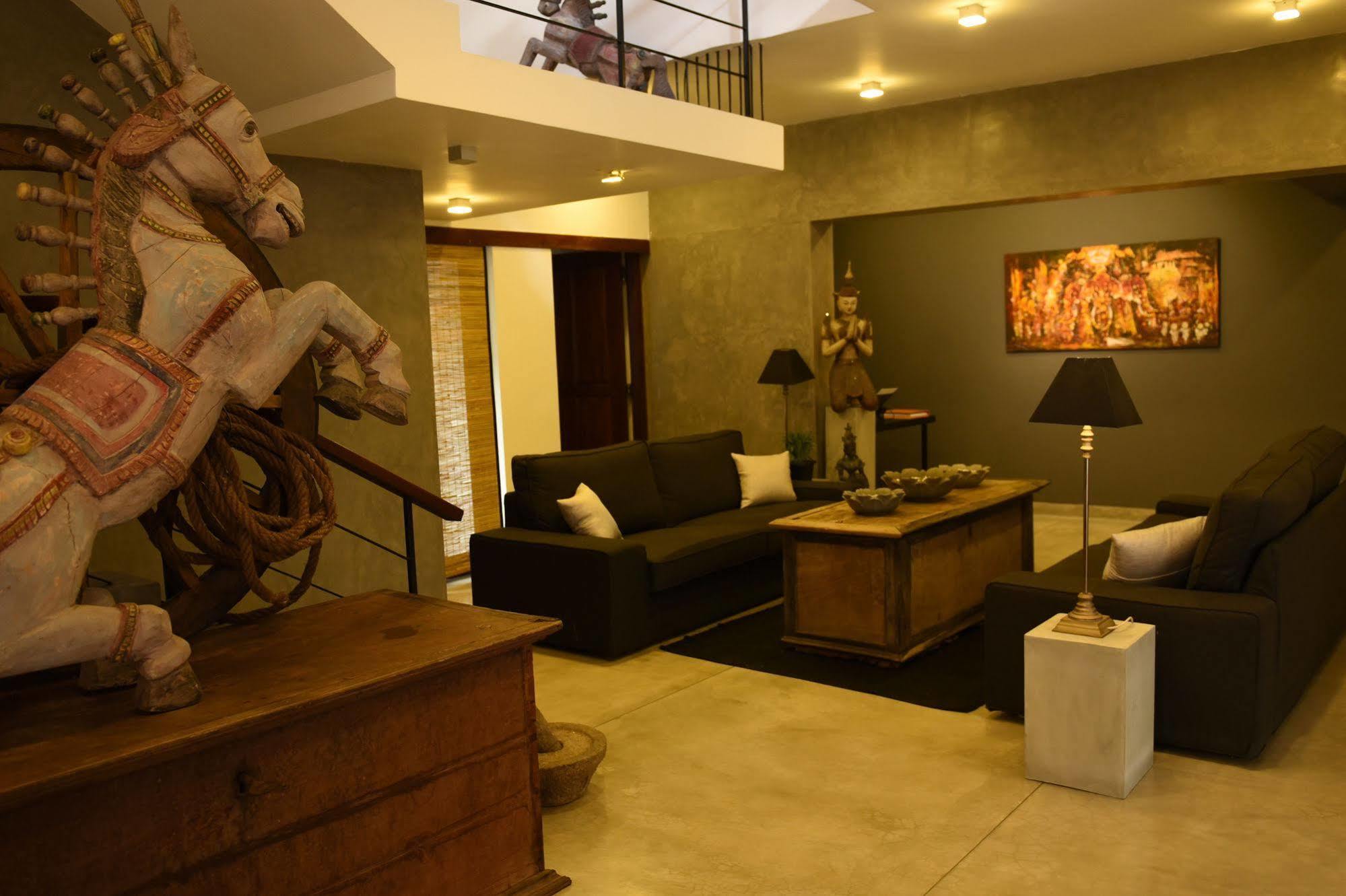 Nivasa Hotel Colombo Ngoại thất bức ảnh